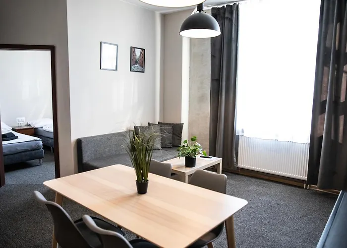 New Adler Alojamento de Acomodação e Pequeno-almoço Łódź